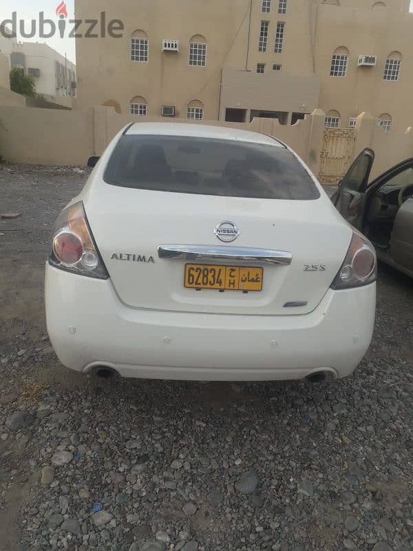 Nissan Altima 2012 4