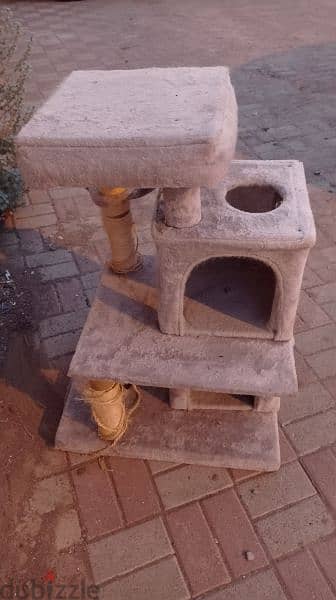 i Want to sale this cat house playing for cat 1