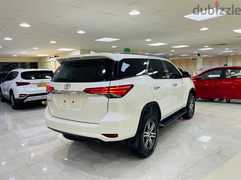 Toyota Fortuner 2019 6