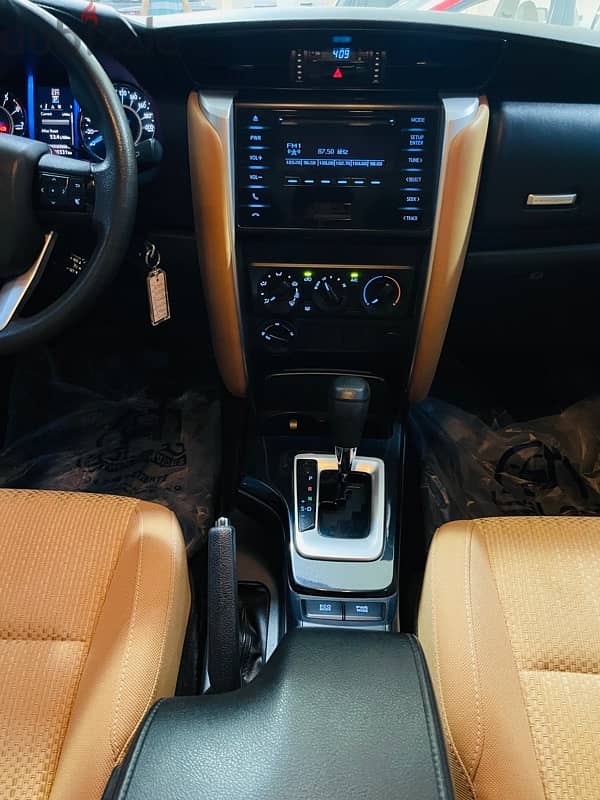 Toyota Fortuner 2019 10