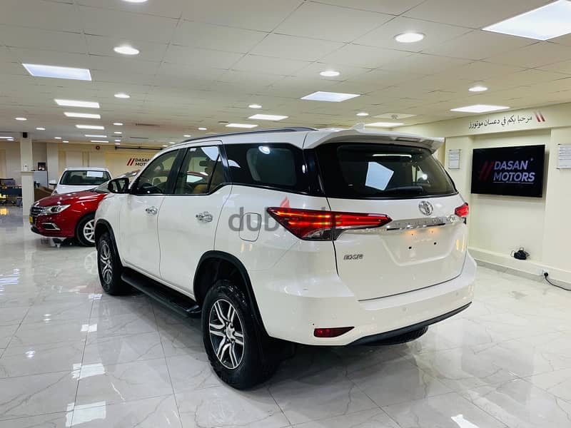 Toyota Fortuner 2020 5