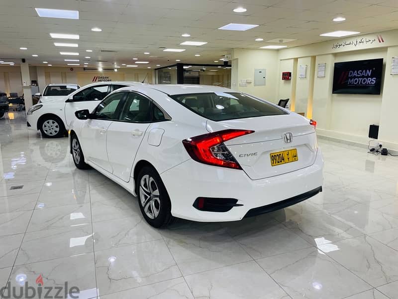 Honda Civic 2019 5