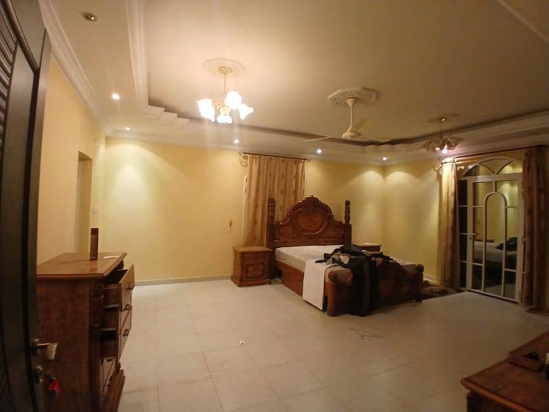 An 8 rooms Vila for sale 1