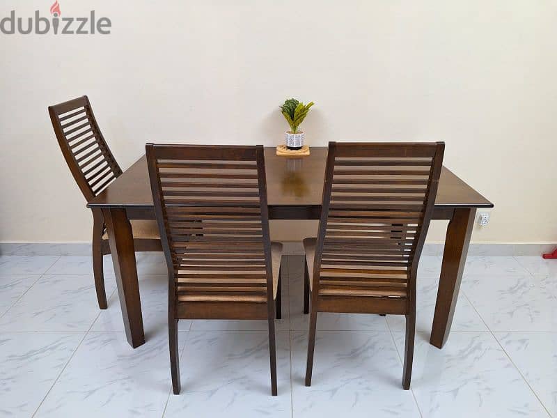 Dining table with 3nos of chairs 3