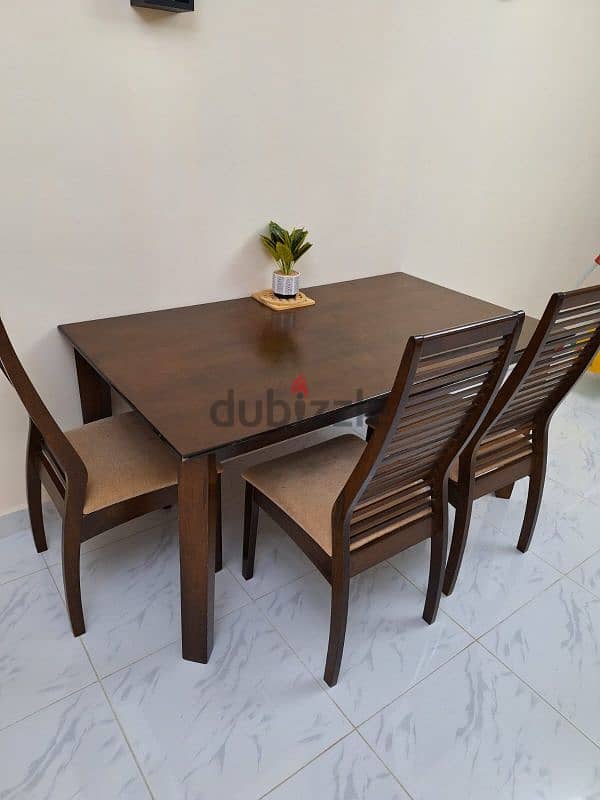 Dining table with 3nos of chairs 4