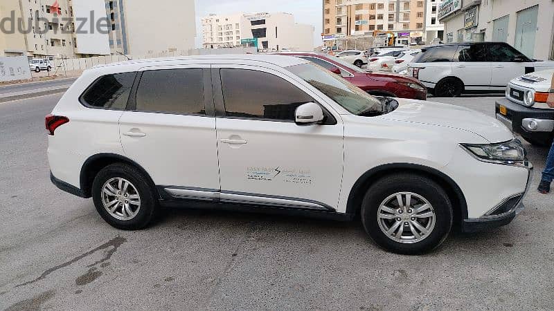 SUV Mitsubishi 4WD for Rent 16 Rials 1