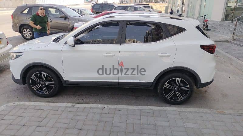 SUV Mg zs for rent Day 12 Rials weekly 75 Rials 2