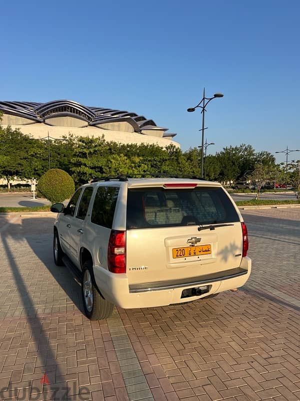 Chevrolet Tahoe 2010 first owner 4