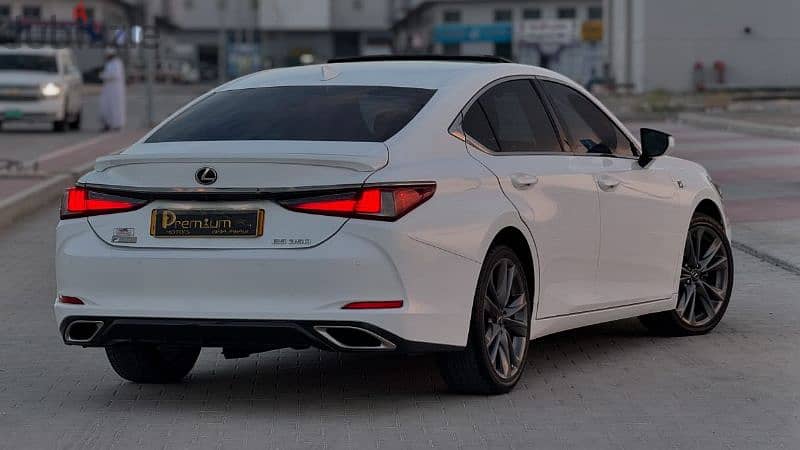 Lexus ES 350 2019 5