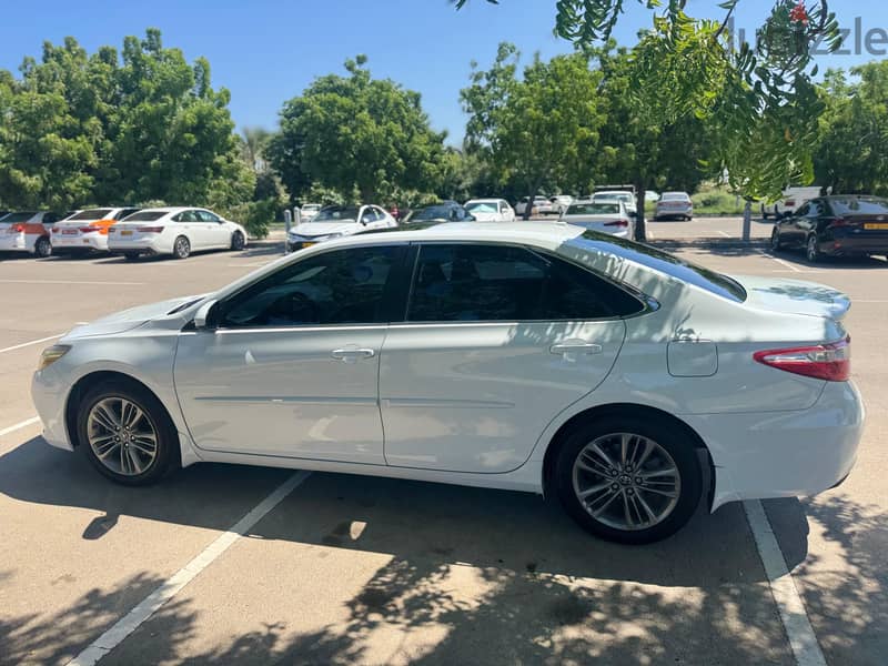 Toyota Camry 2017 SE - Excellent Condition 5