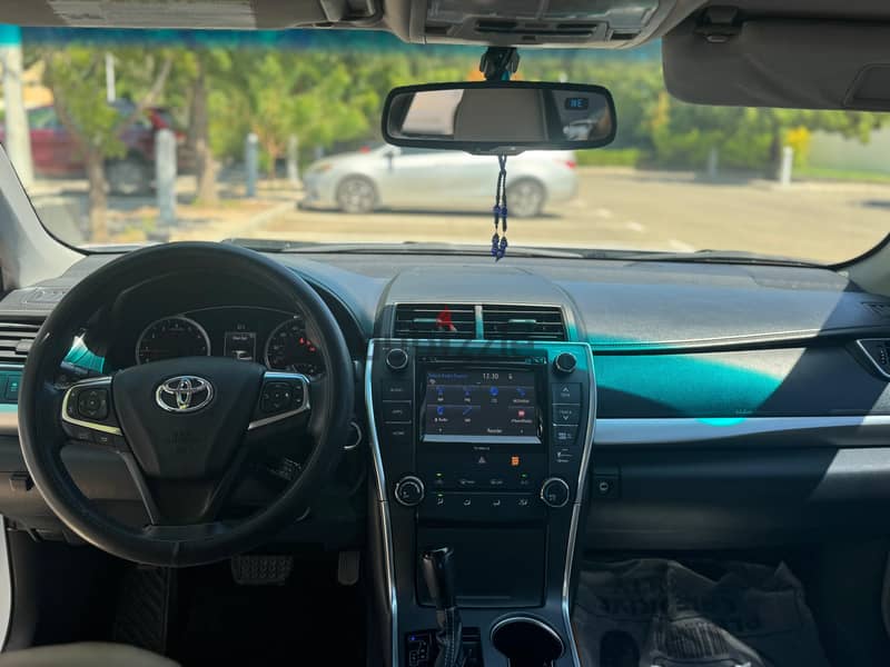 Toyota Camry 2017 SE - Excellent Condition 9