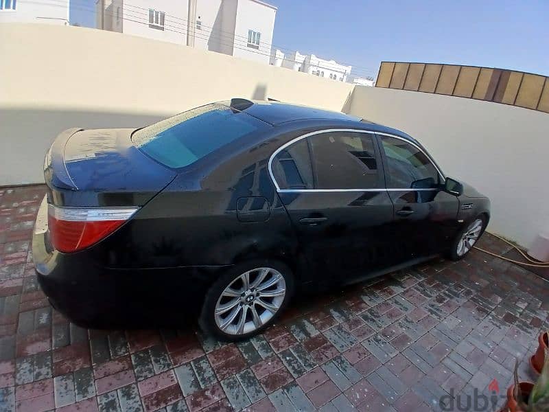 BMW 5-Series 2008 8