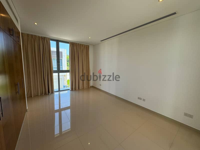 3 + 1 BR Stunning Villa in Reehan Residences, Al Mouj 6