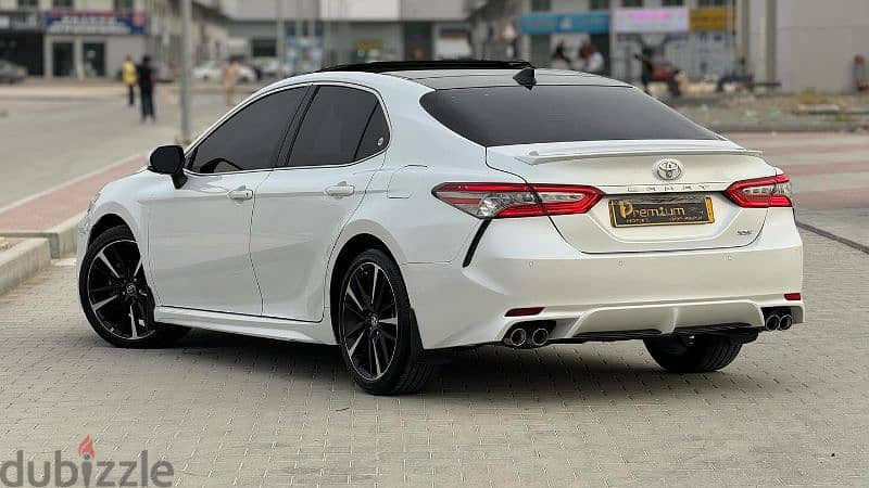 Toyota Camry XSE 2018 4