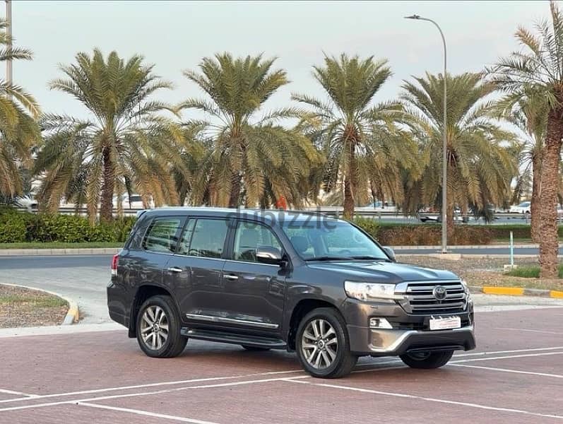 Toyota Land Cruiser 2017 3