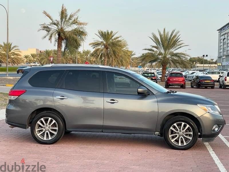 Nissan Pathfinder 2016 1