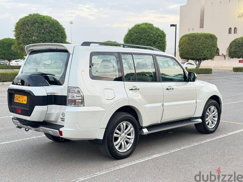 MITSUBISHI PAJERO 2017 ( GCC ) 2