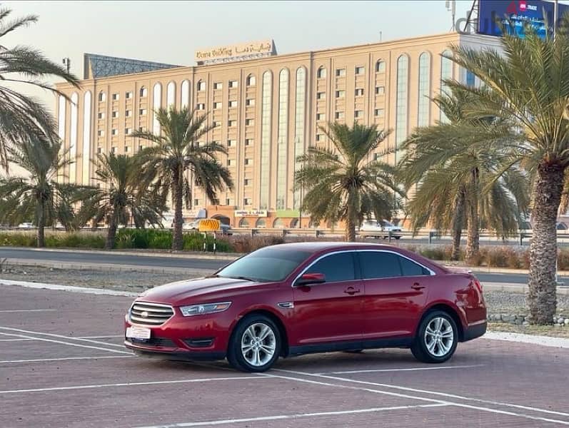 Ford Taurus 2018 5