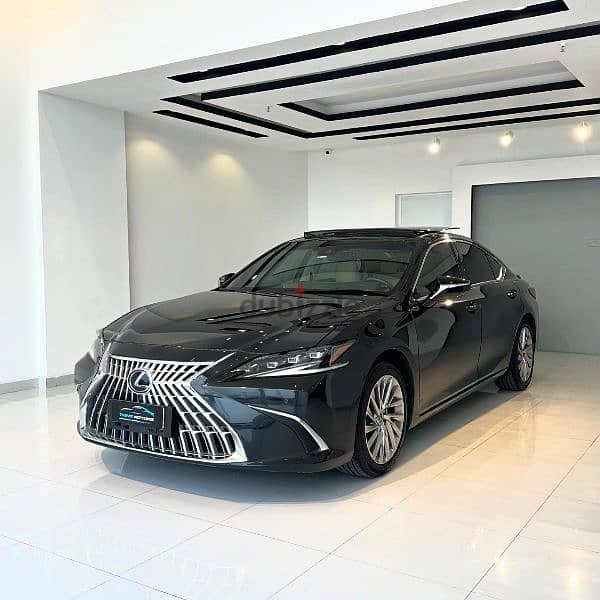 Lexus ES 350 2022 1