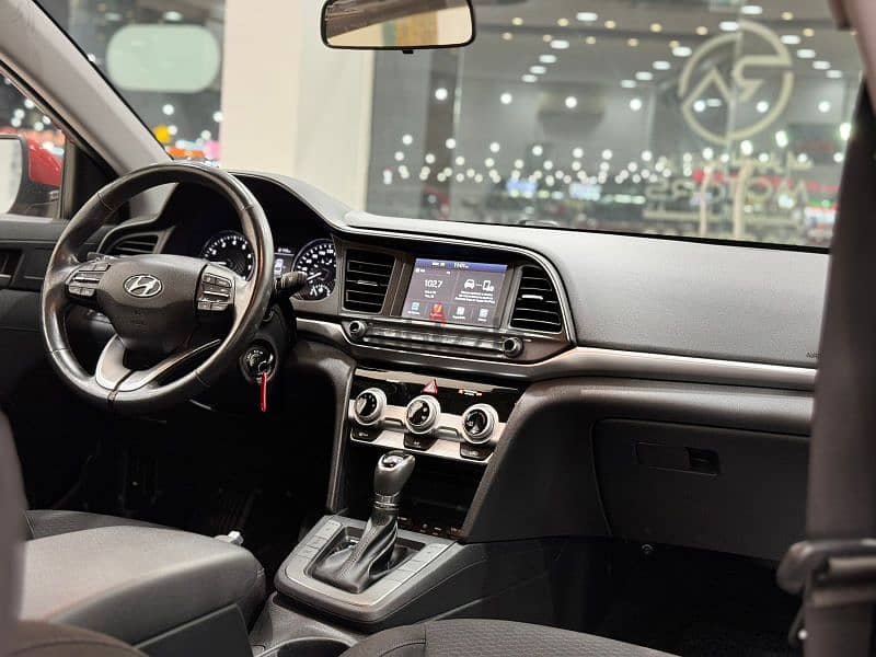 Hyundai Elantra 2019 2