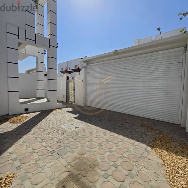 Luxury villa for rent in Al Ansab, price 550 OMR 9