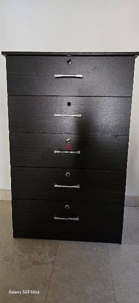 Chest of drawers 0