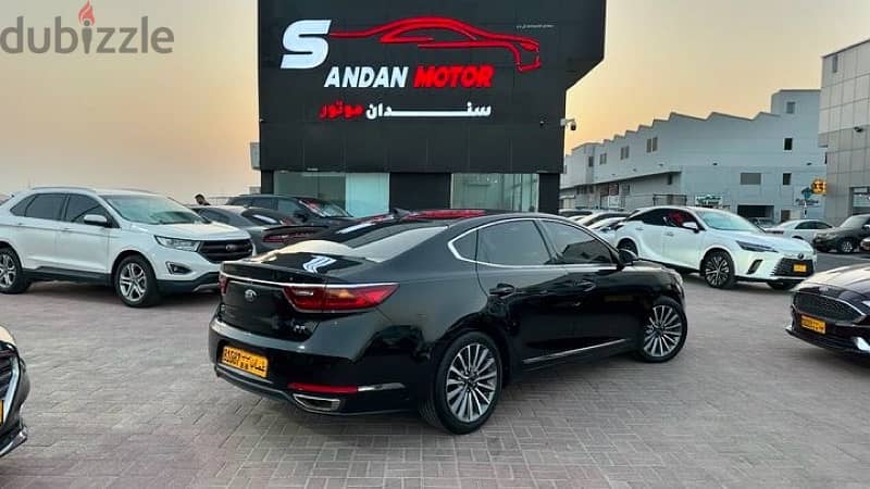 Kia Cadenza 2018 1