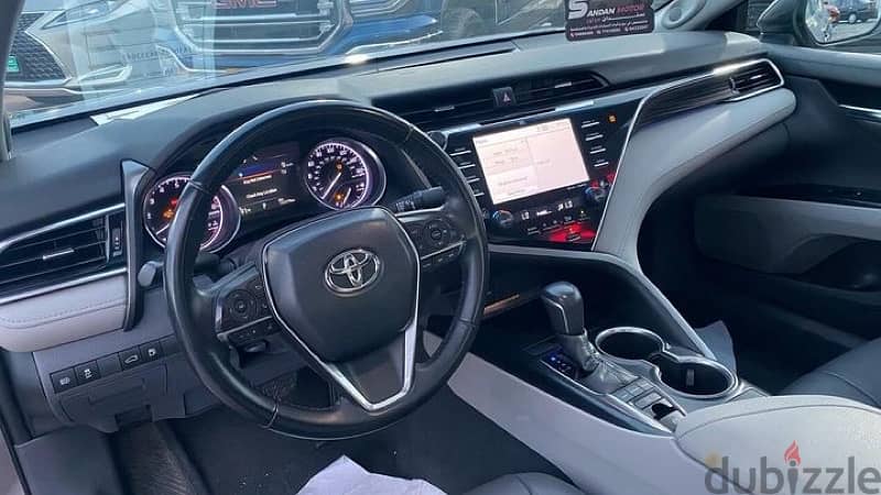 Toyota Camry 2018 4