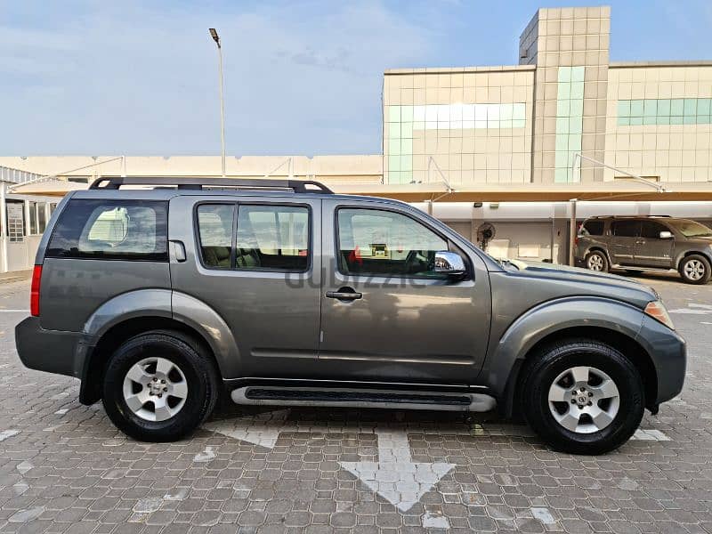 Nissan Pathfinder 2009 classic se 1