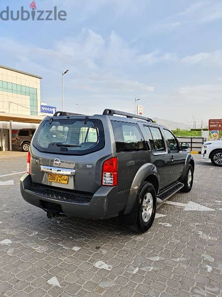 Nissan Pathfinder 2009 classic se 9