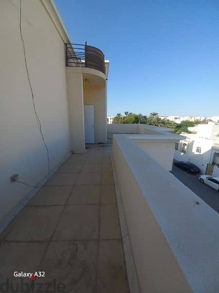 2 bed rooms flat in Al ansab 180 ro 4