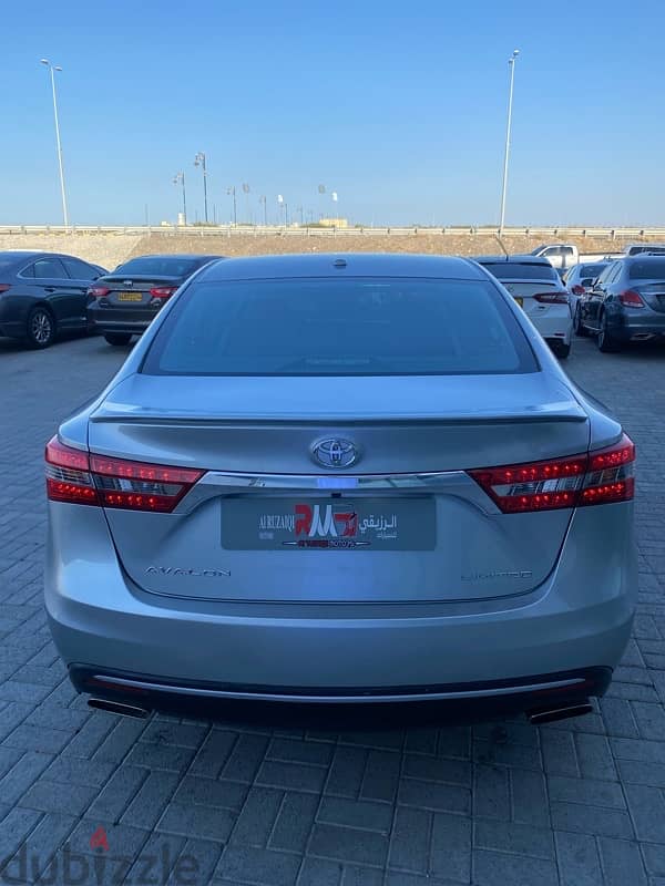 Toyota Avalon 2018 Limted 3