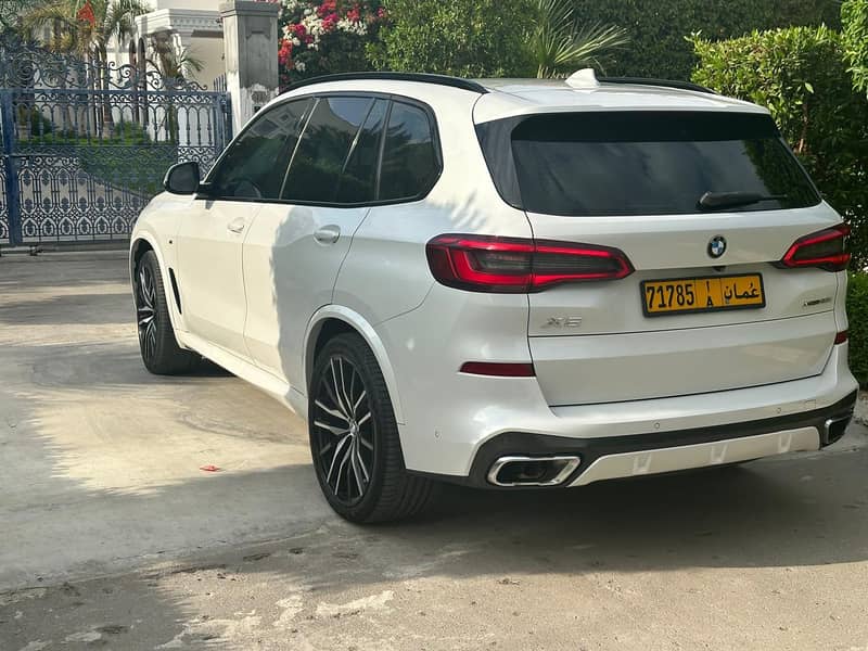 BMW X5 2019 xDrive 50i 1