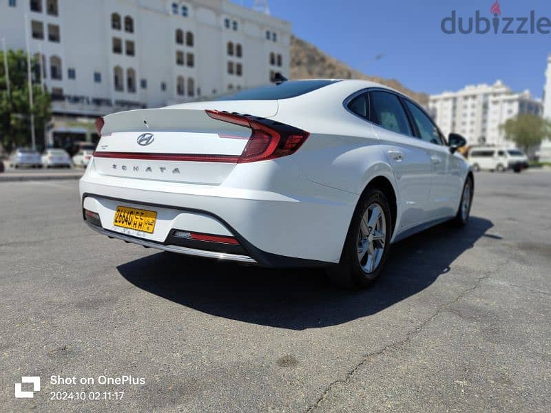 Hyundai Sonata SE white 2021 in excellent condition 4