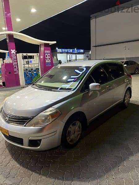 Nissan Versa 2010 1