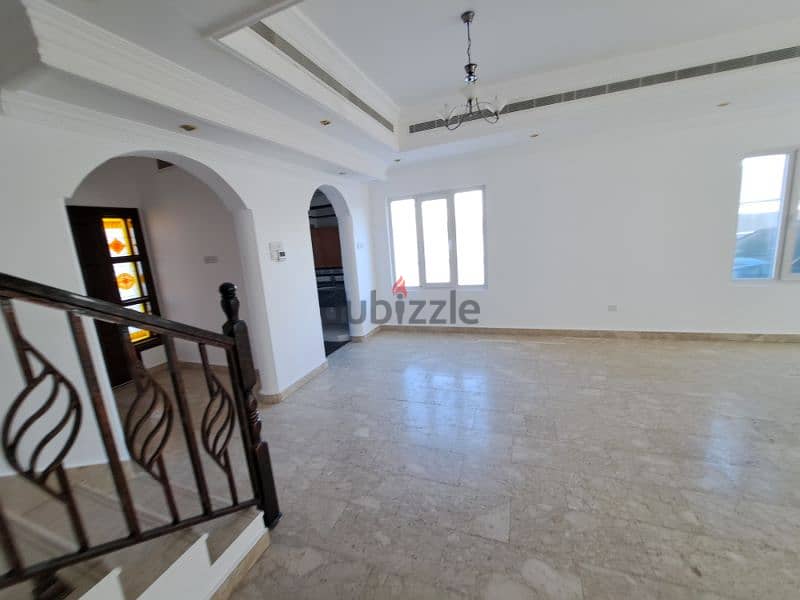 nice villa in Qurum Near PDO 7