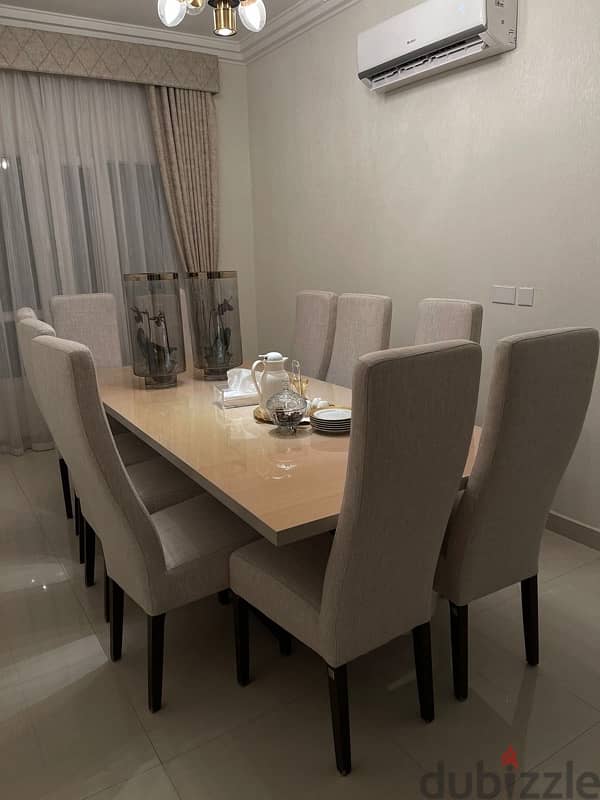 Dining table + 10 chairs 4