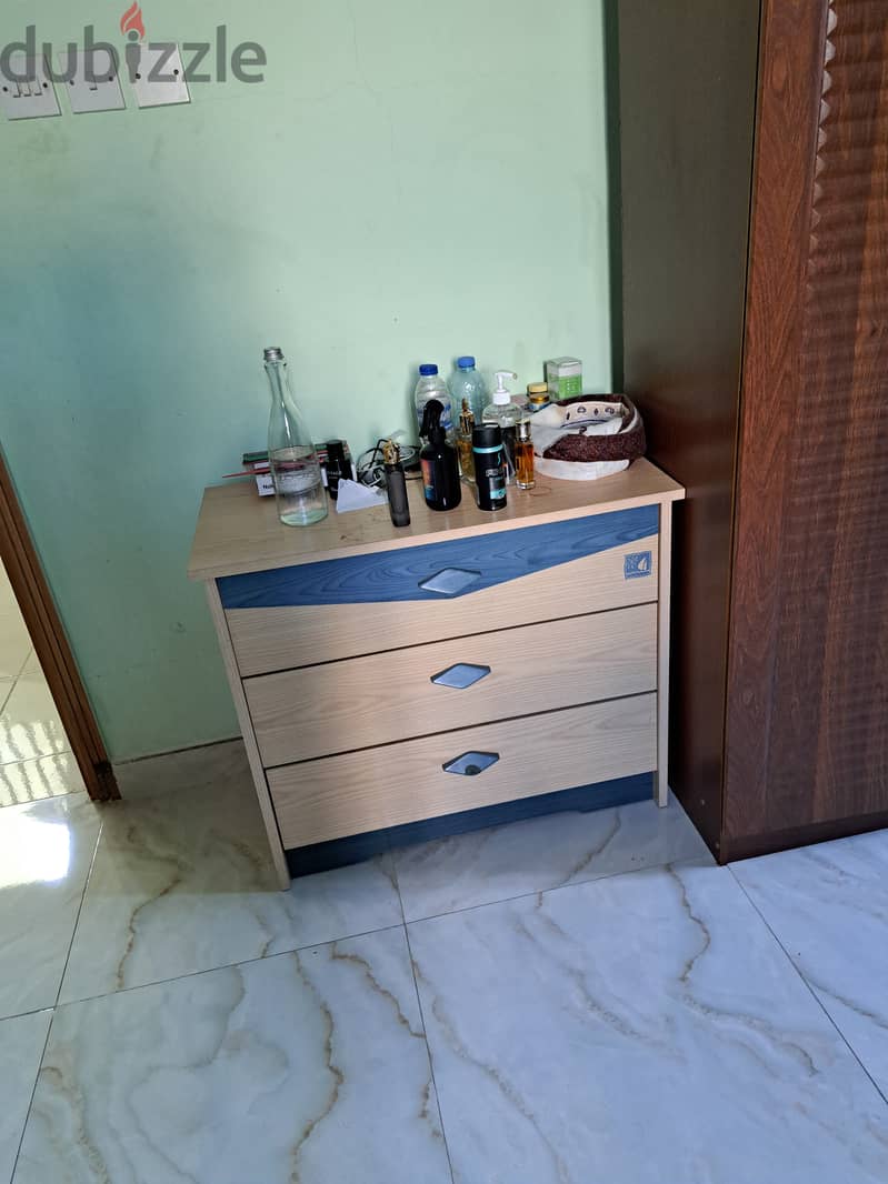 Good condition bedroom furniture for sale 3