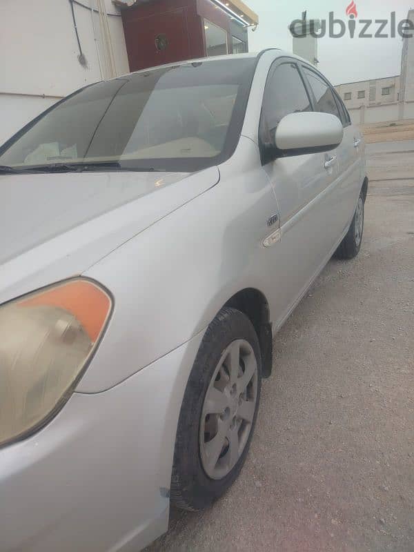 Hyundai Accent 2010 1