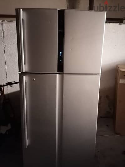 Hitachi fridge 650 later good quality made in Thailand