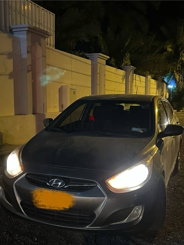 Hyundai Accent 2012 1