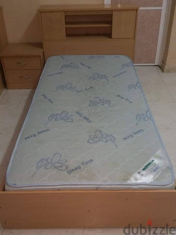 double single bed with Raha mattress - سريرين مزدوجين مع مرتبتين راحه 1