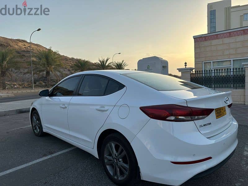 Hyundai Elantra 2016 1