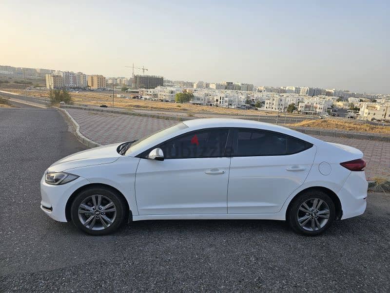 Hyundai Elantra 2016 10