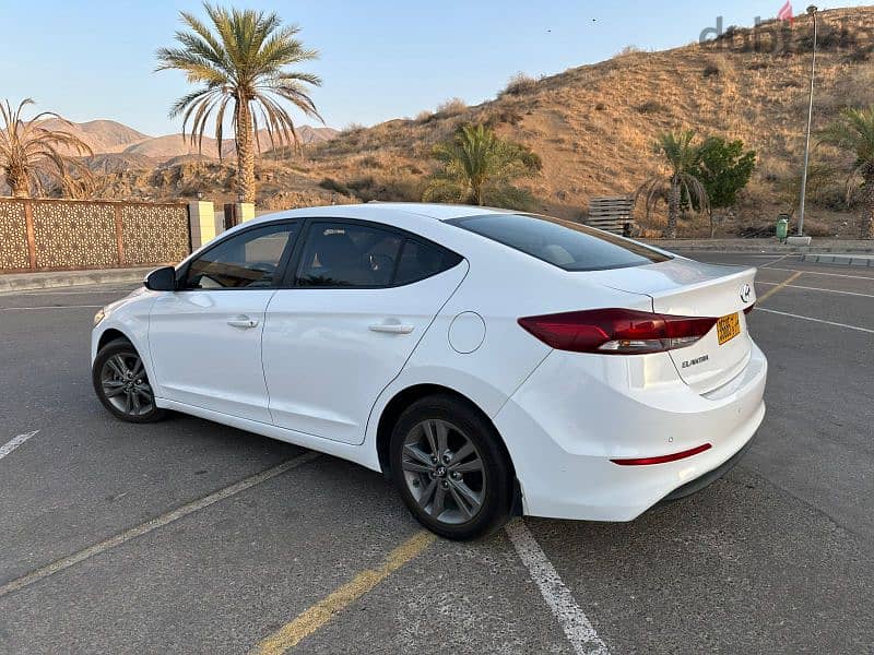 Hyundai Elantra 2016 13