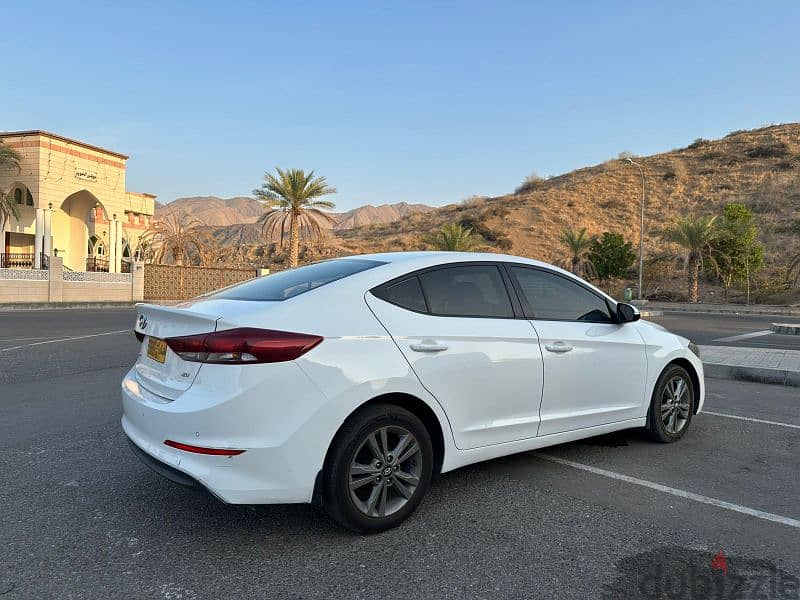 Hyundai Elantra 2016 14