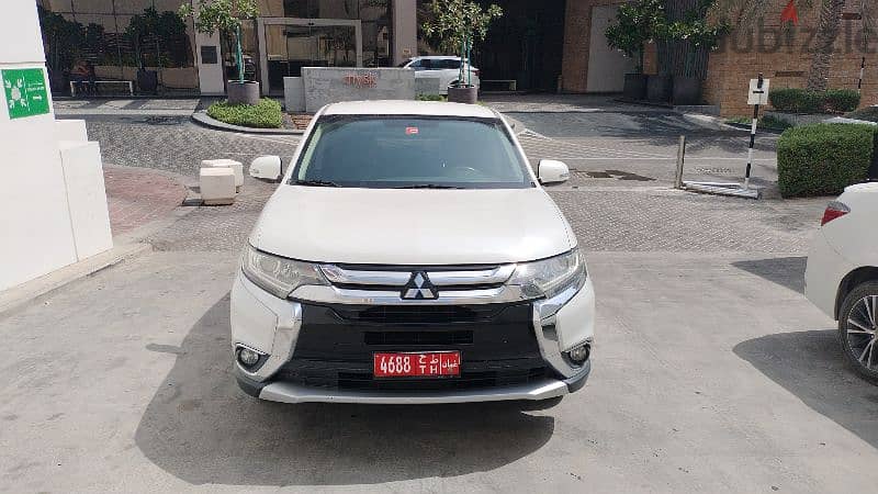 SUV Mitsubishi outlander 4x4 AWD 16 Rials 3