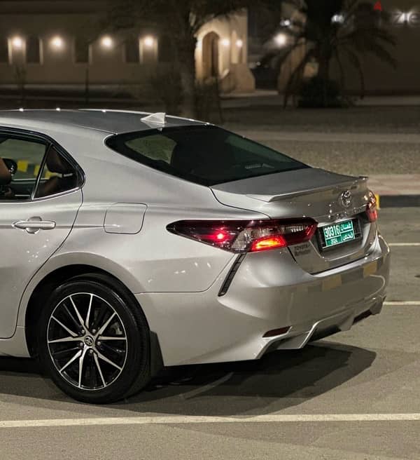 Toyota Camry 2021 10