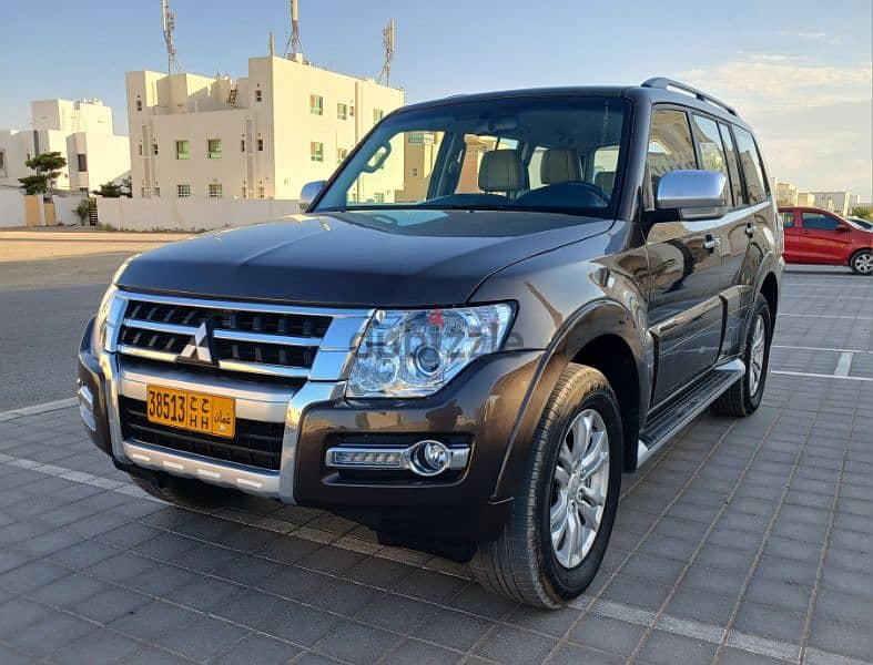 Mitsubishi Pajero 2017 1