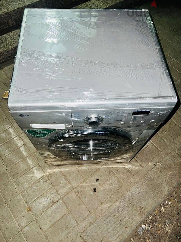 LG 7kg frontload washing machine 3